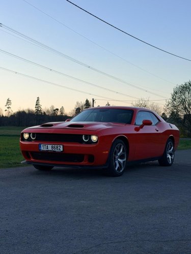 Pronájem - Dodge Challenger 24 hodin (víkend)